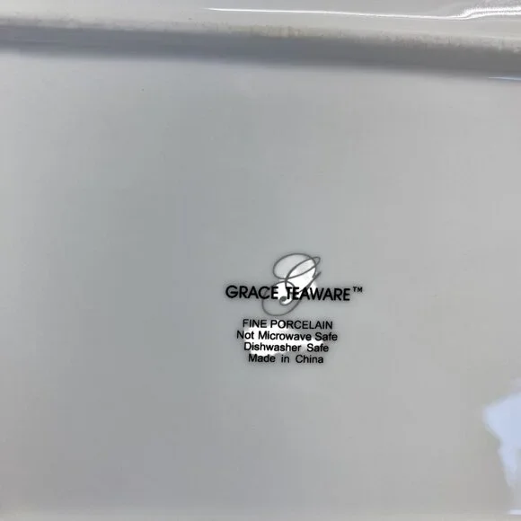 Christmas Toile Pattern Serving Tray Vintage Retro Ceramic Platter with Handles - Picture 7 of 7